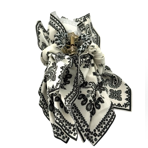Bandana Bow Hair Claw Clip Black & White Paisley Scarf Bow Hair Accessory - Picture 8 of 8